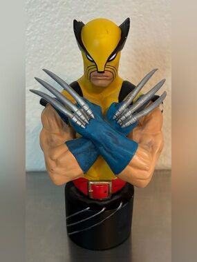 Bowen Designs Marvel Y2K 2000 Wolverine 25th Anniversary Mini Bust Statue FLAW